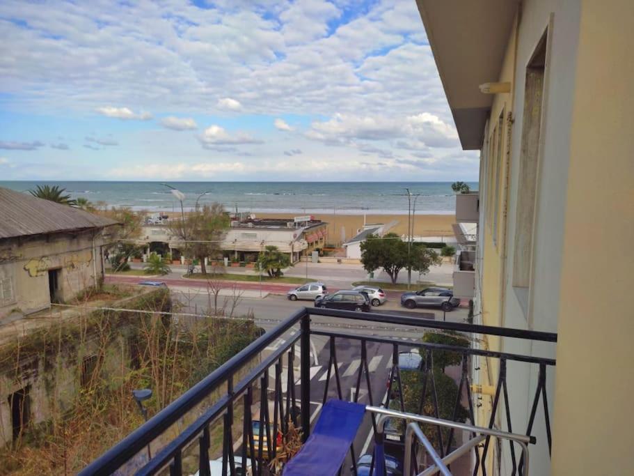 Casa Di Pipo - Appartamento Davanti Al Mare Pescara Exterior photo